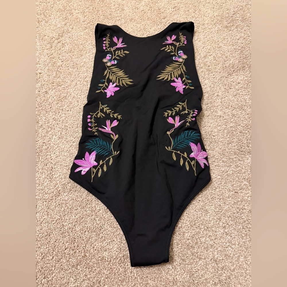 H&M floral embroidered high neck open back swimsuit size 4 NWT